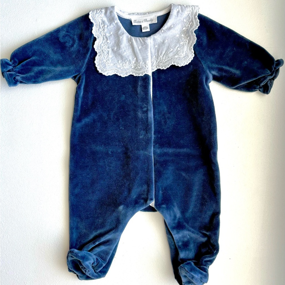 Tartine et Chocolat Navy Velvet Footie with White Lace
